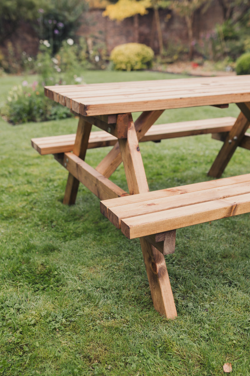 Valley Picnic Table - 6 and 8 Seater